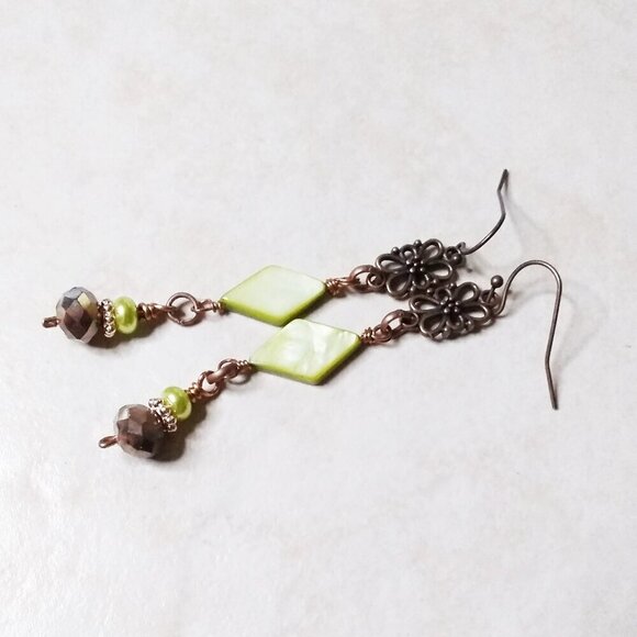 Pale Green [almost Chartreuse] Millefiori Glass + Copper! X-Long & Lightweight! - Picture 1 of 8